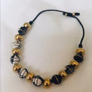 ✨Glam Black,white & Gold beaded bracelet✨